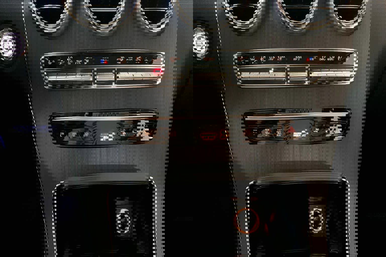 Used 2021 Mercedes-Benz GLC 300 4MATIC image 35