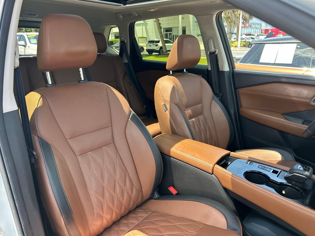 Certified 2024 Nissan Rogue Platinum FWD image 46