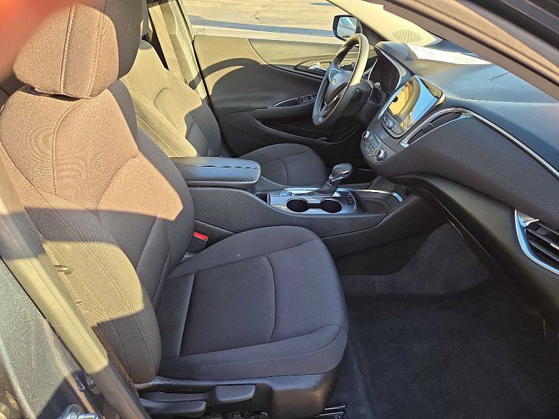 Used 2021 Chevrolet Malibu LT image 17