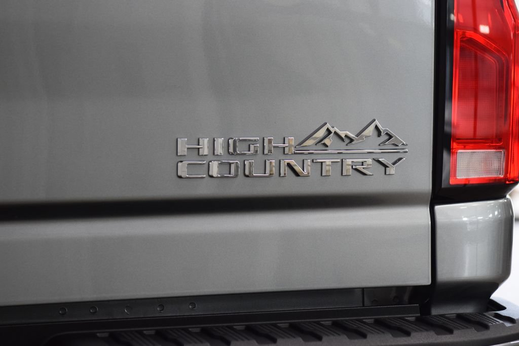 Used 2025 Chevrolet Silverado 2500 High Country w/ Technology Package AWD/4WD image 26