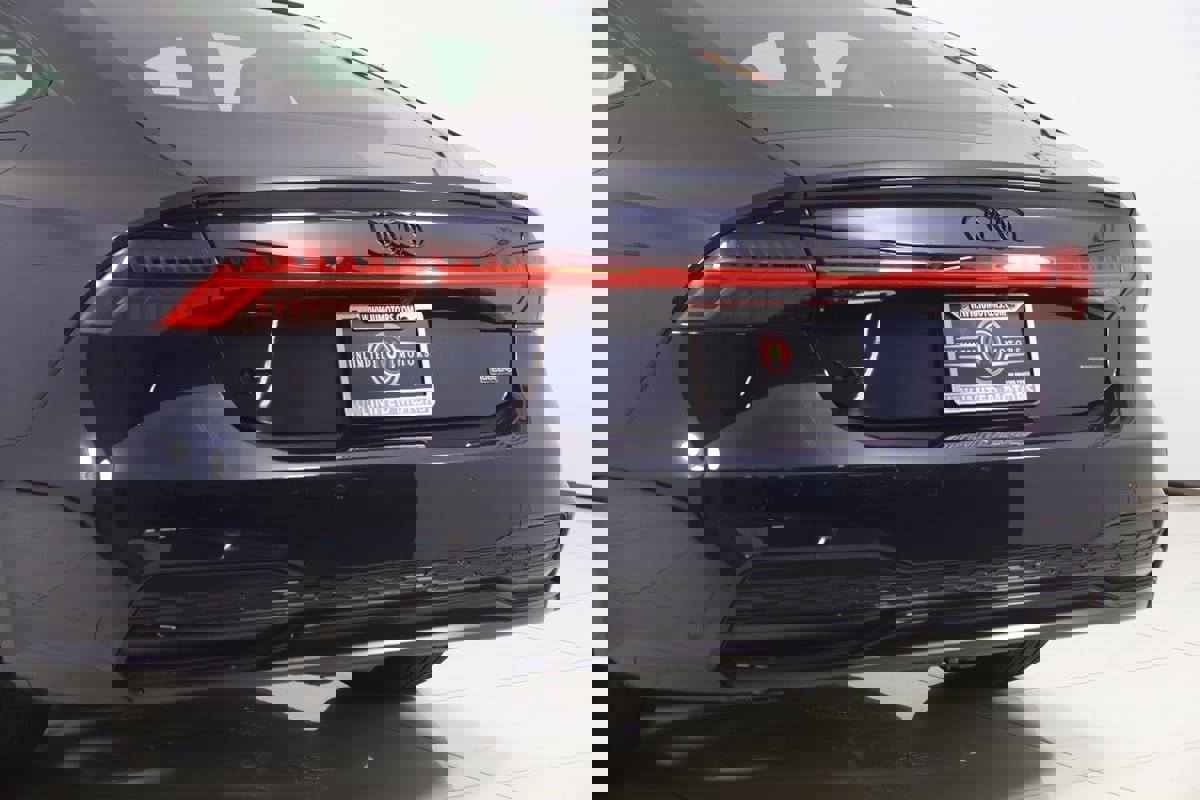 Used 2021 Audi A7 e Premium Plus w/ Black Optic Package image 25