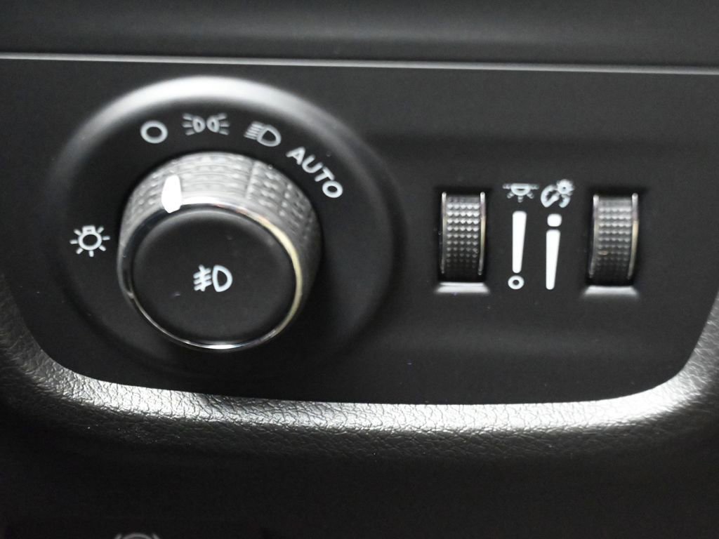 New 2025 Jeep Grand Cherokee Limited w/ Luxury Tech Group II image 22