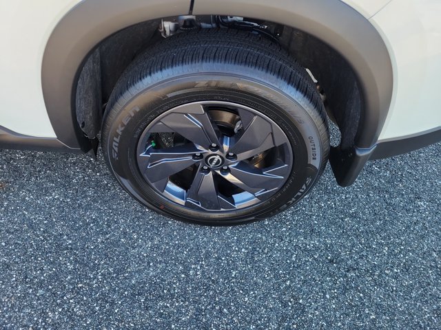 Used 2026 Nissan Rogue SV FWD image 6