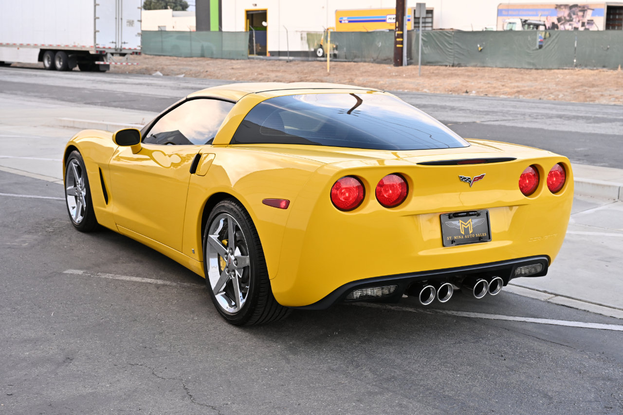Used 2007 Chevrolet Corvette Coupe w/ Preferred Equipment Group RWD image 5
