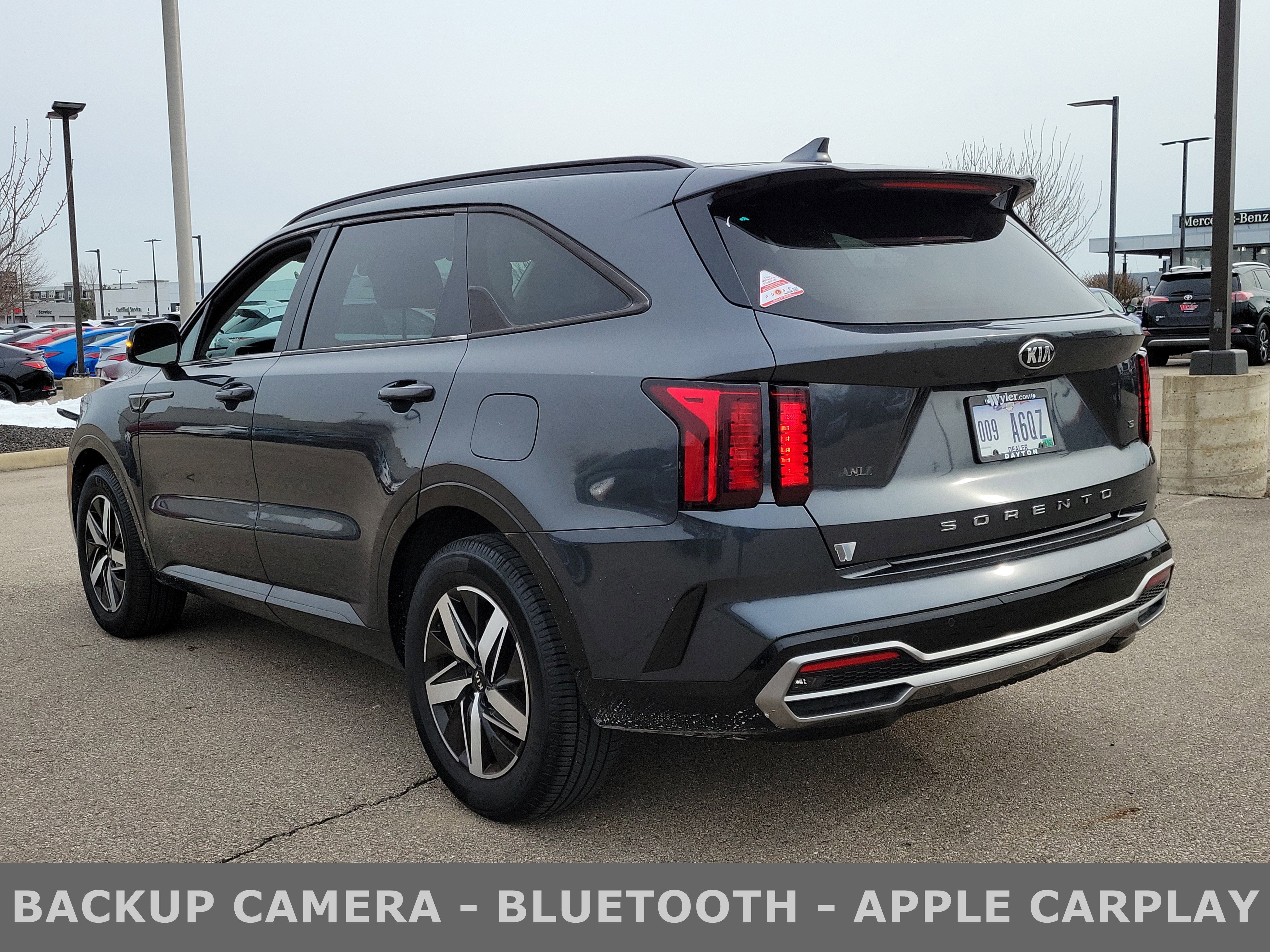 Used 2021 Kia Sorento S FWD image 3