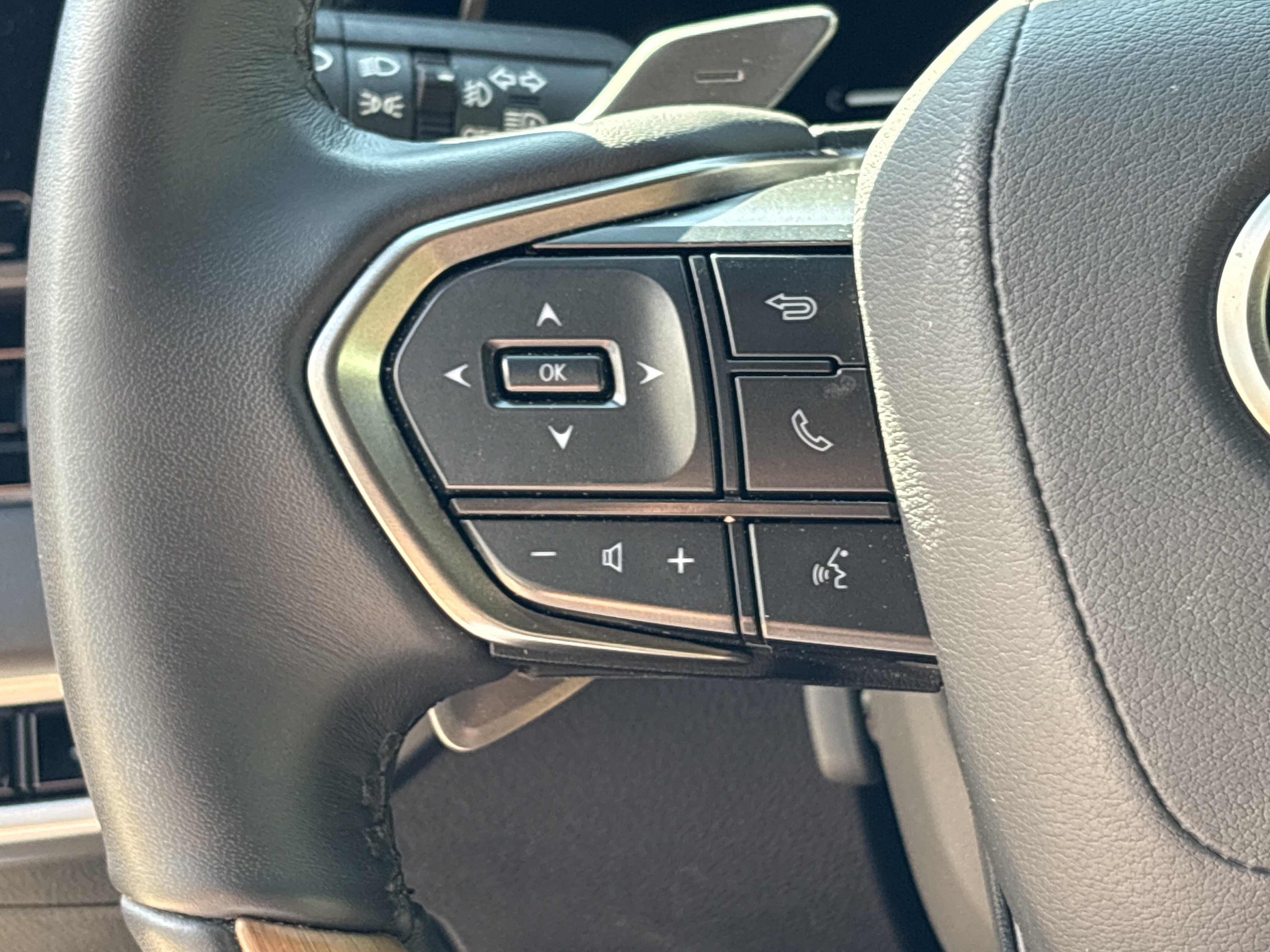 Certified 2025 Lexus RX 350h AWD/4WD image 19
