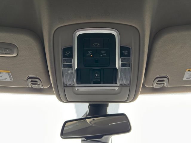 Used 2019 RAM 1500 Laramie AWD/4WD image 16