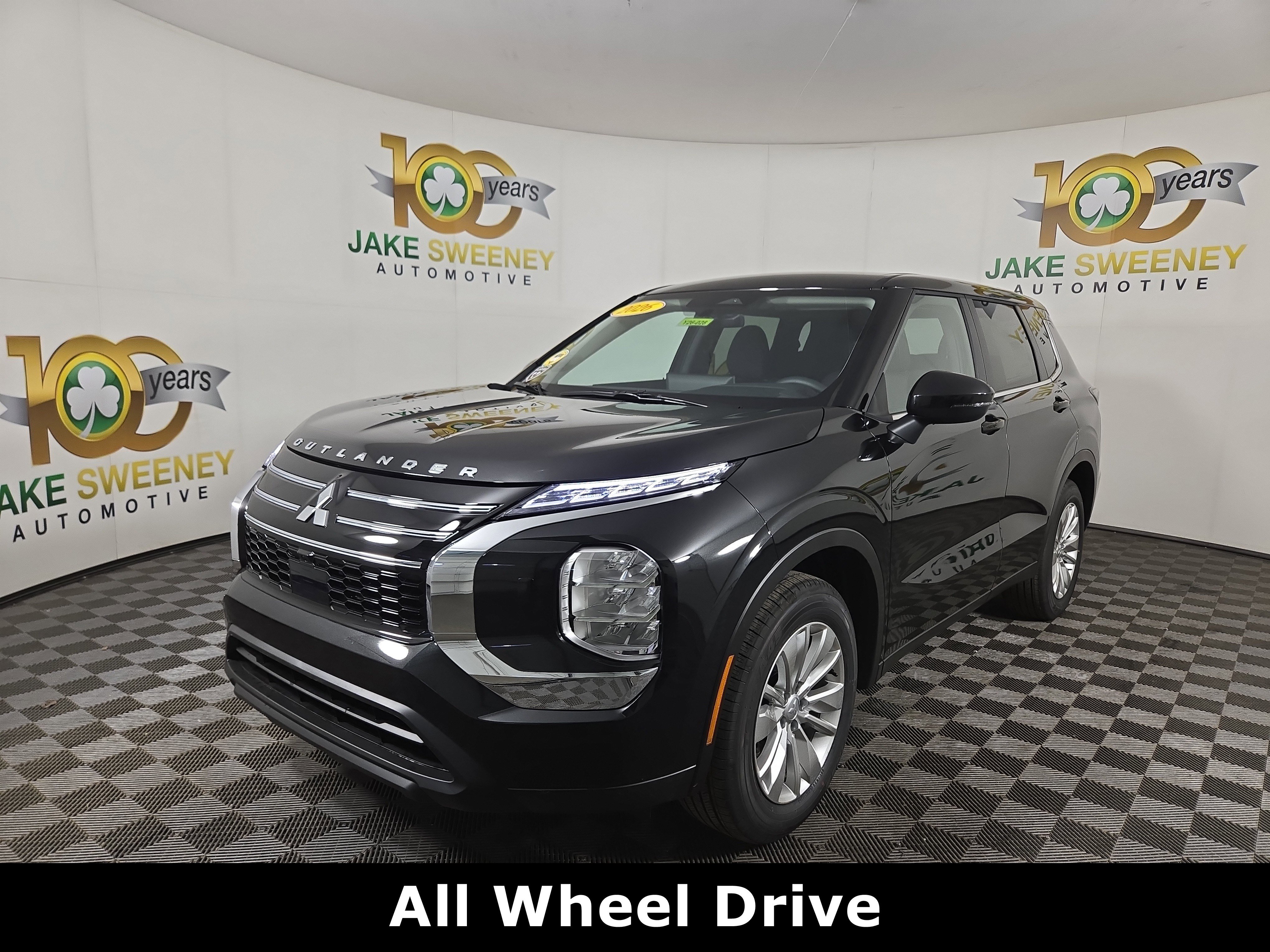 New 2026 Mitsubishi Outlander ES image 3