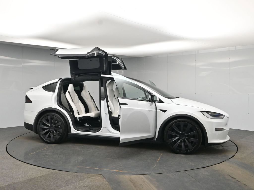 Used 2022 Tesla Model X image 52