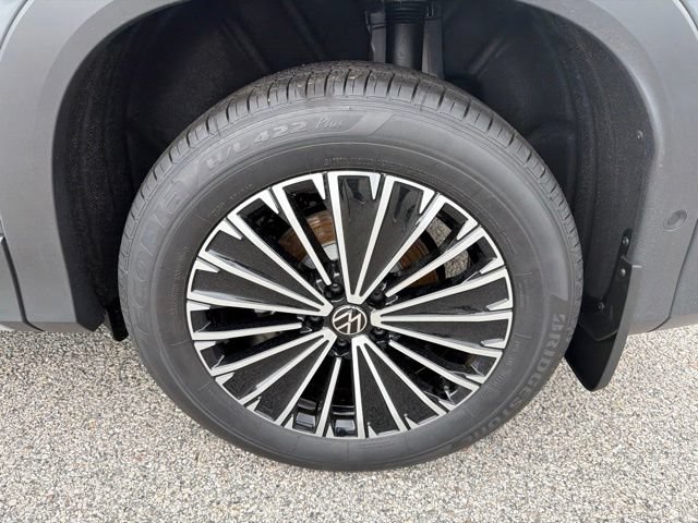 New 2026 Volkswagen Tiguan S AWD/4WD image 18