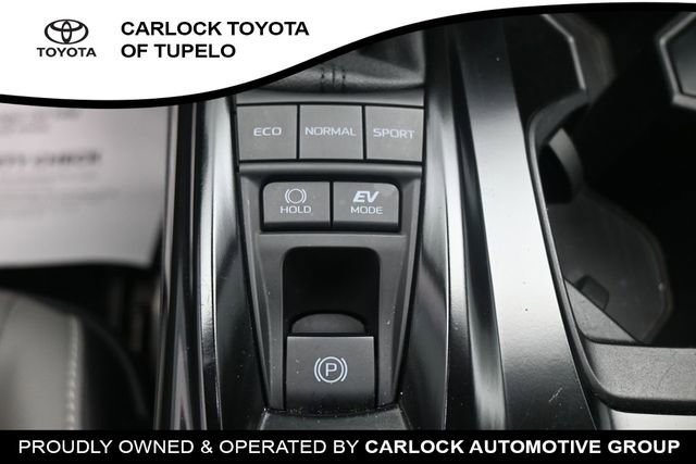 Used 2025 Toyota Camry SE FWD image 16