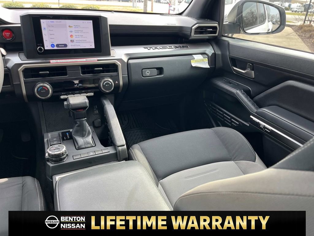 Used 2025 Toyota Tacoma TRD Off-Road image 22