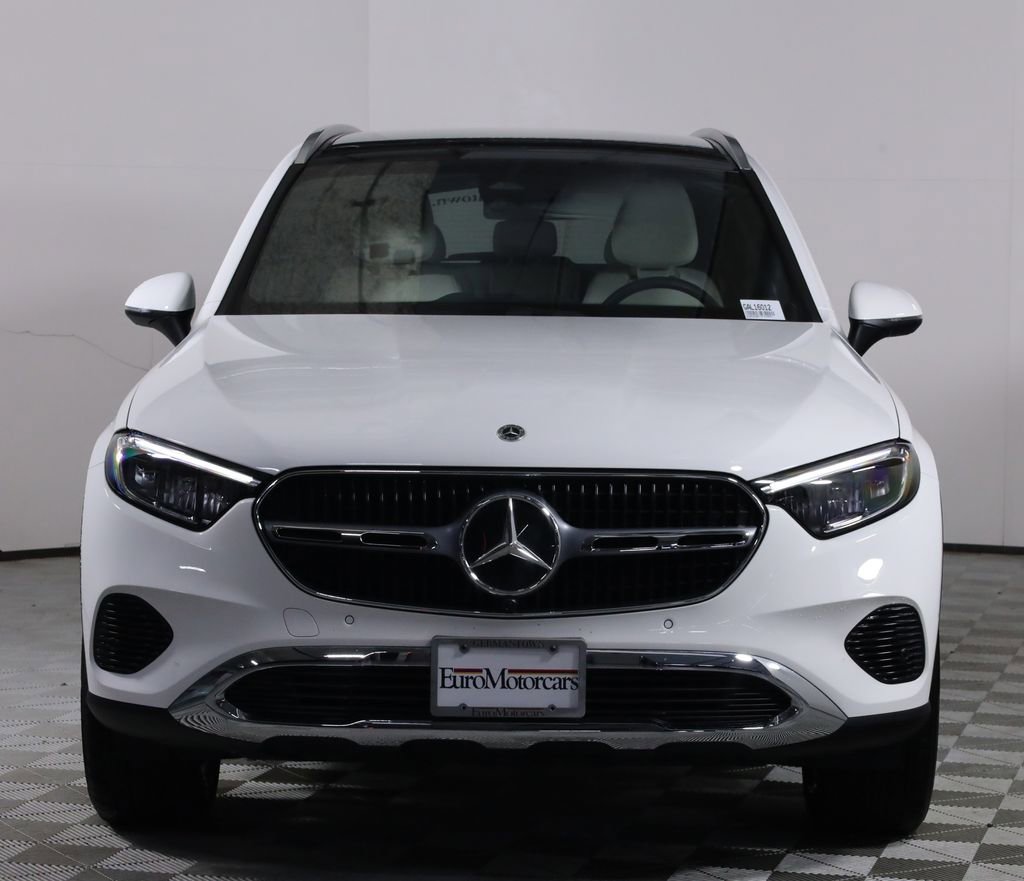 Used 2026 Mercedes-Benz GLC 300 4MATIC image 2