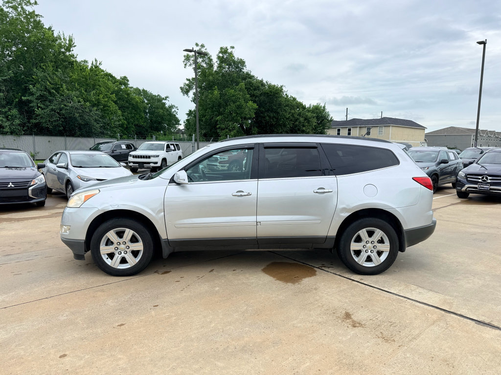 Used 2011 Chevrolet Traverse LT FWD image 10