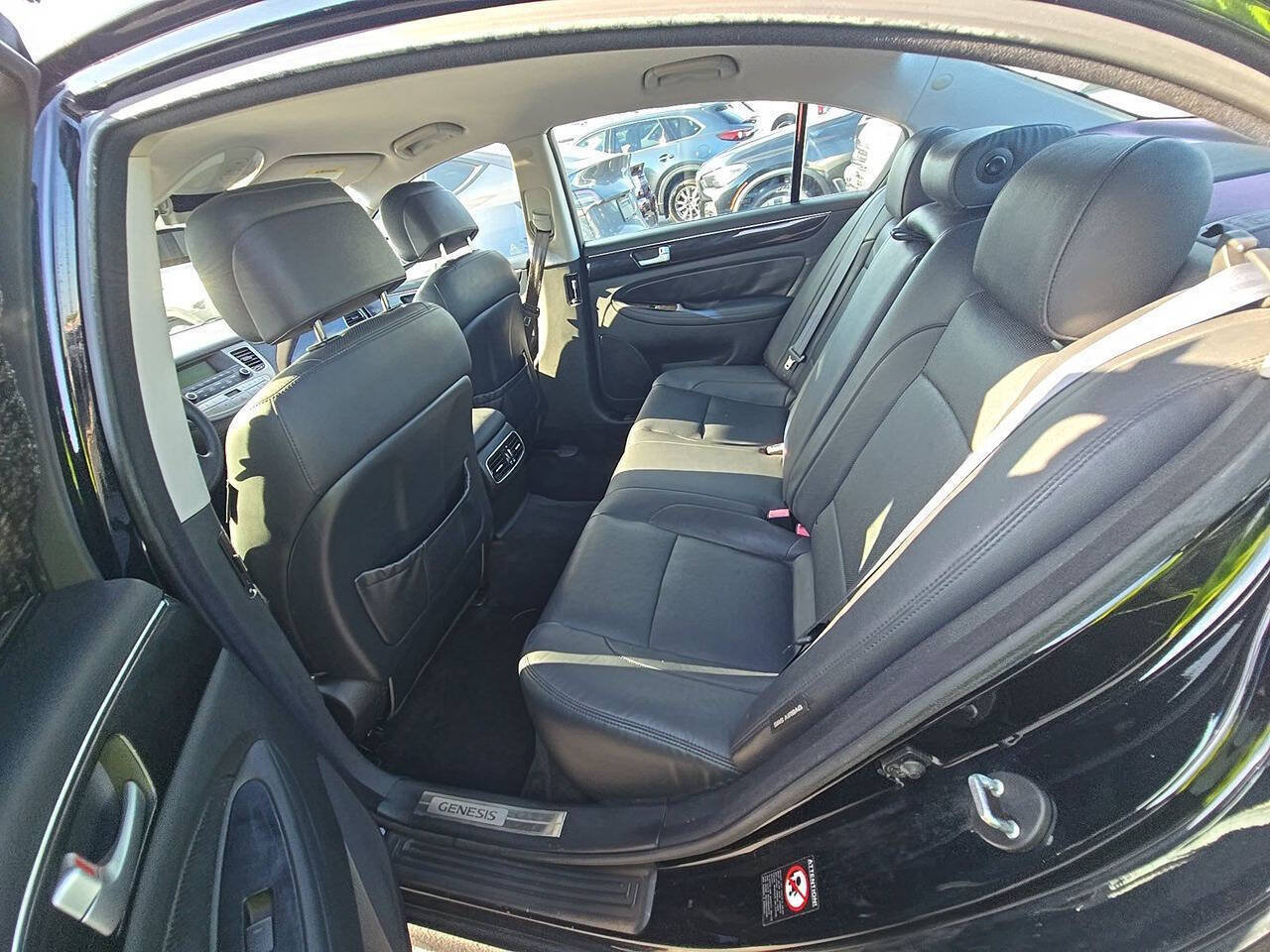 Used 2012 Hyundai Genesis 3.8 RWD image 2