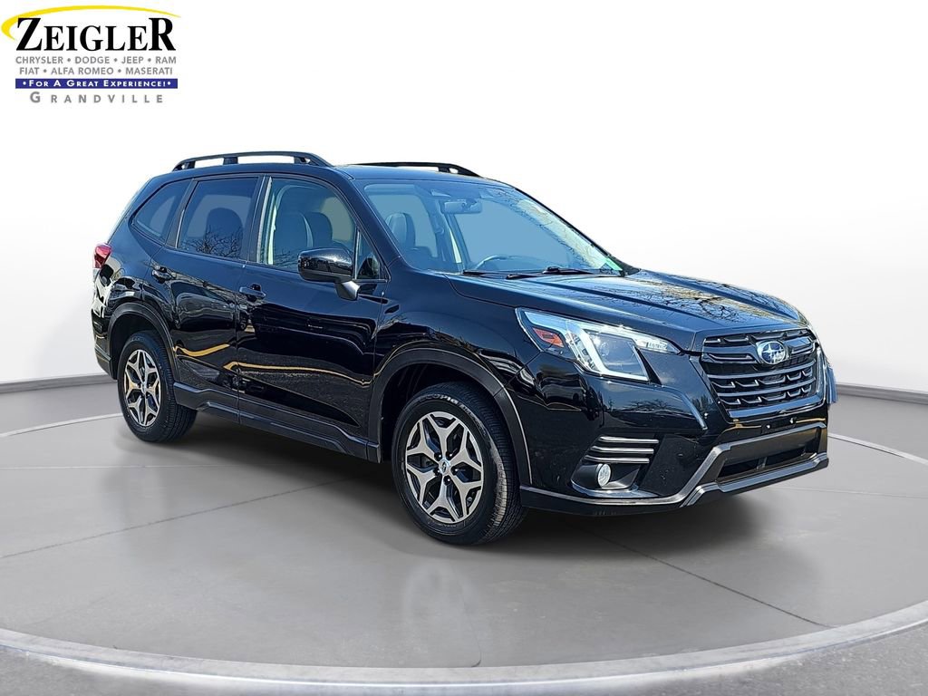 Used 2022 Subaru Forester Premium AWD/4WD image 3