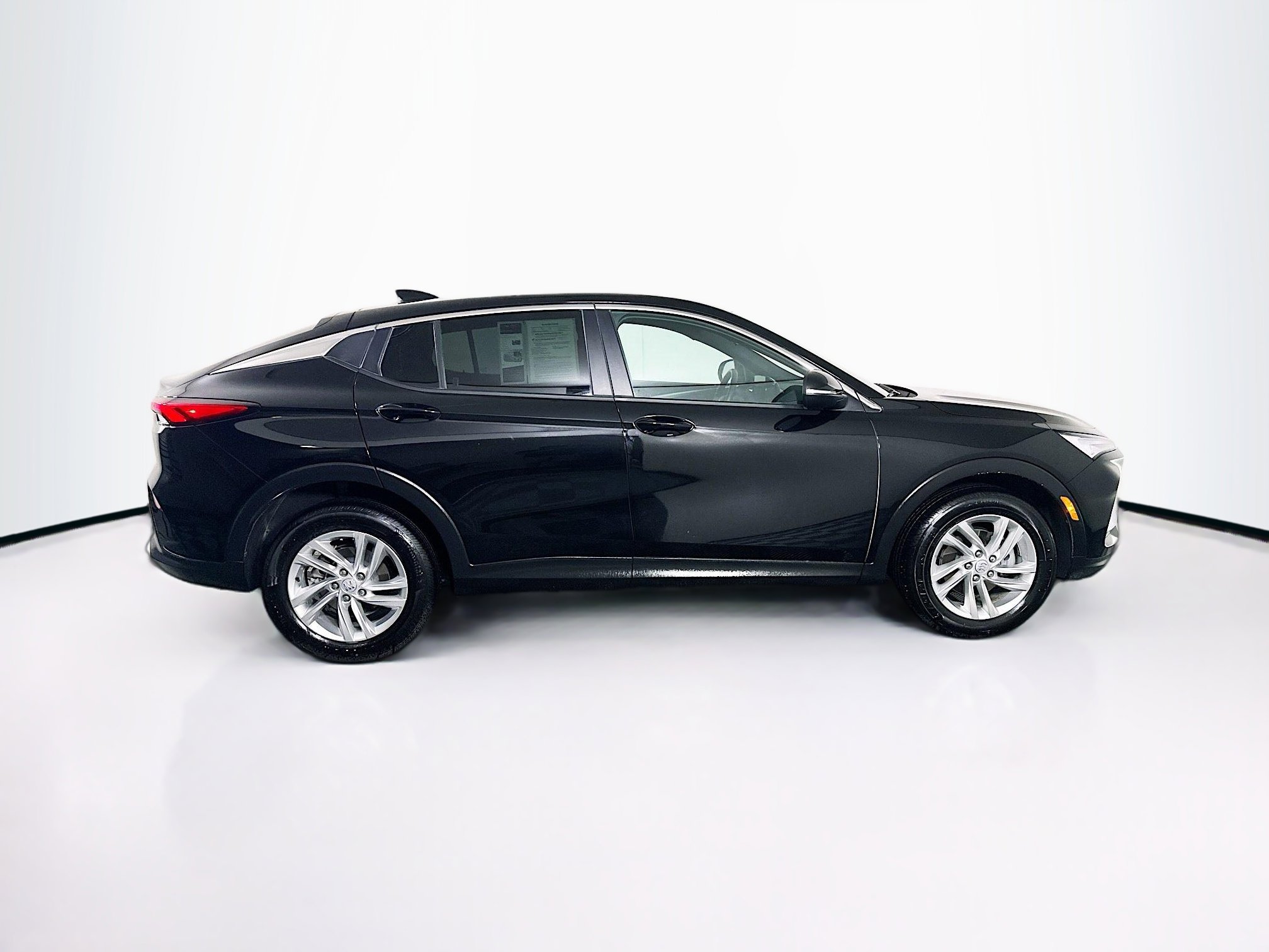 Used 2025 Buick Envista Preferred FWD image 10