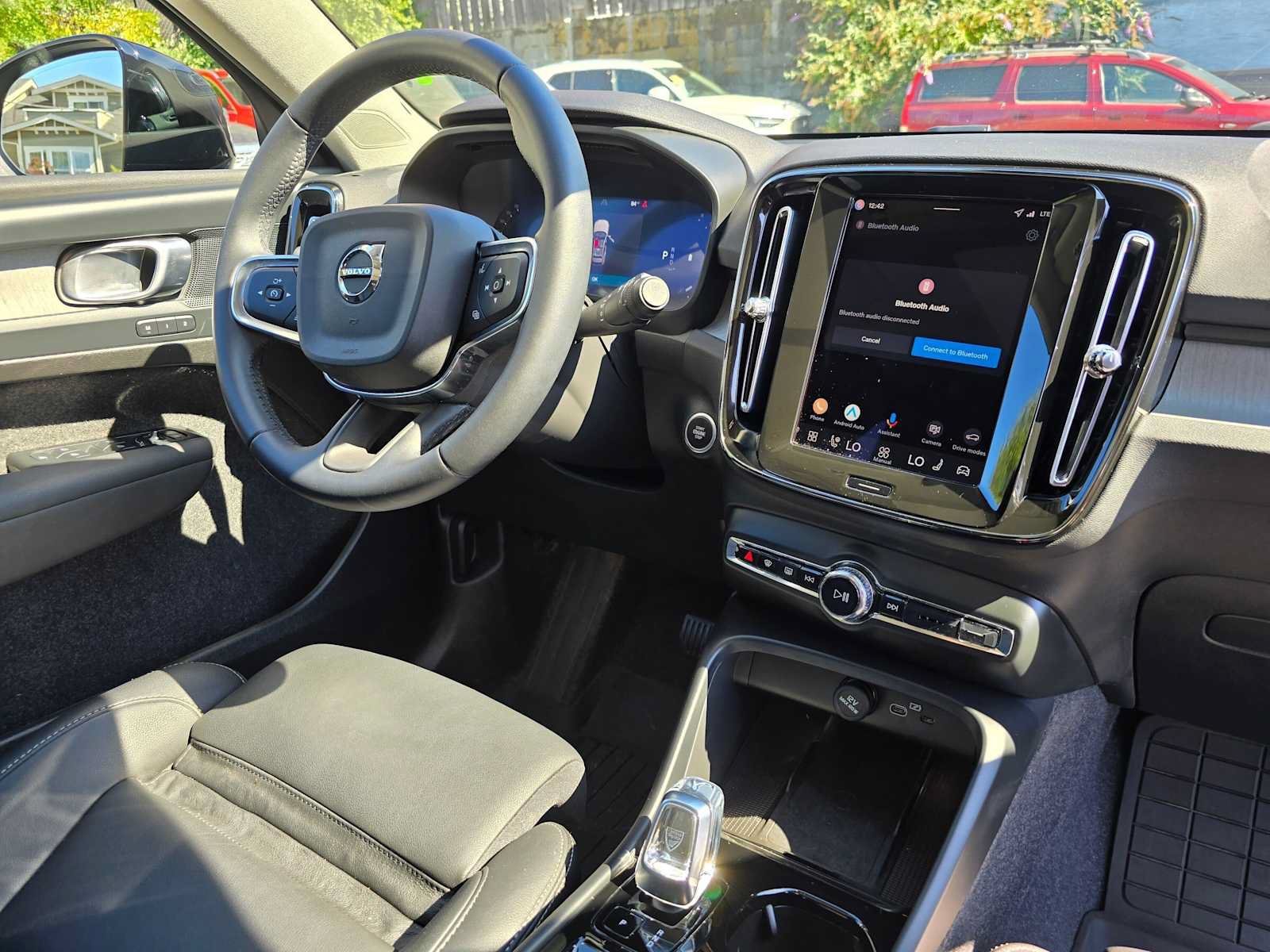 Used 2026 Volvo XC40 B5 Plus w/ Protection Package Premier AWD/4WD image 12