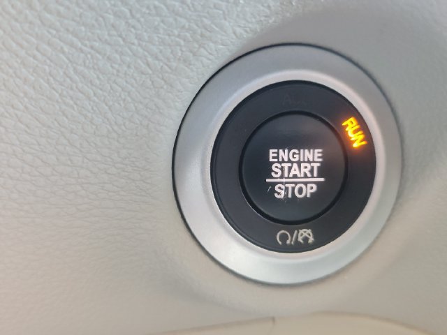 Used 2024 Chrysler Pacifica Touring-L FWD image 28
