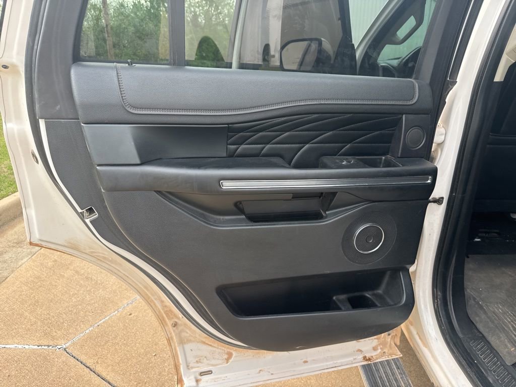 Used 2019 Ford Expedition Platinum AWD/4WD image 9