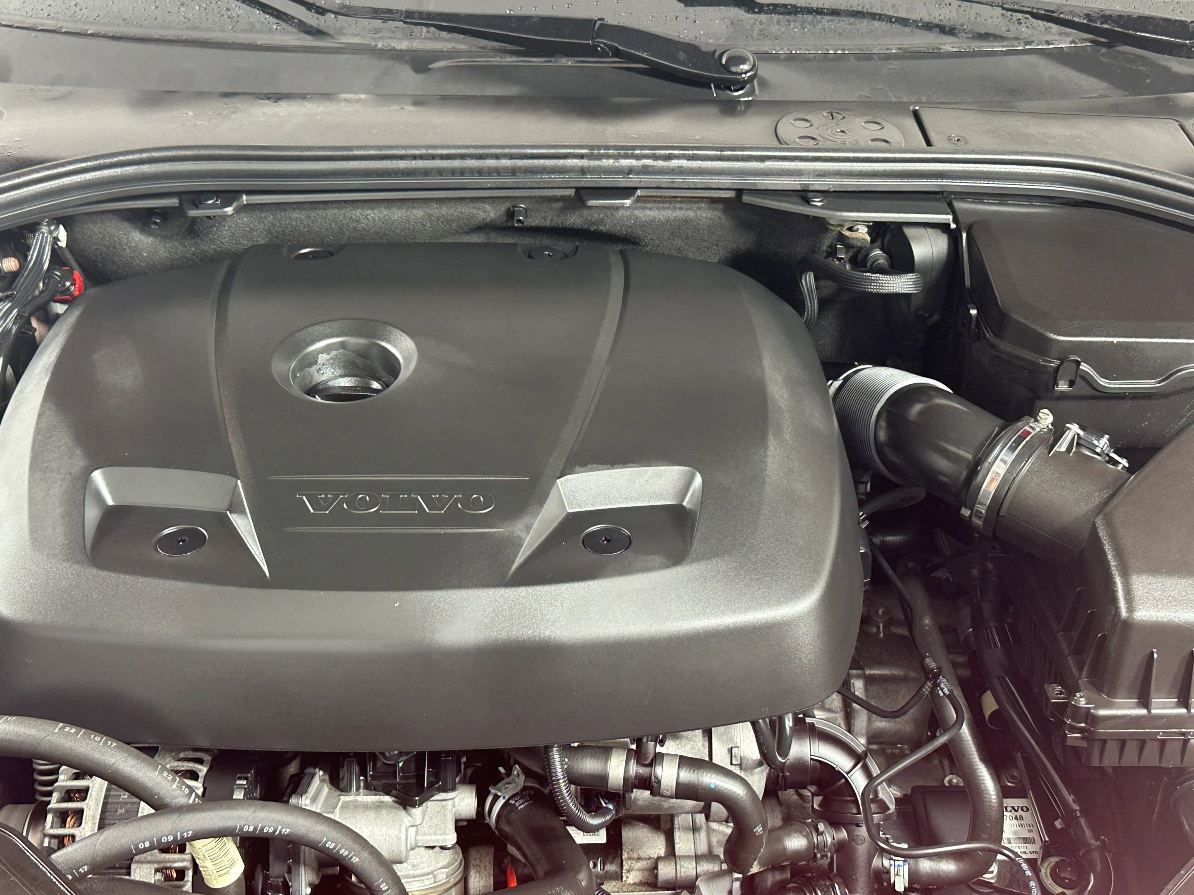 Used 2018 Volvo V60 T5 Dynamic w/ Vision Package image 17