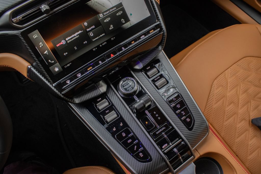 New 2026 Aston Martin Vanquish Convertible image 16