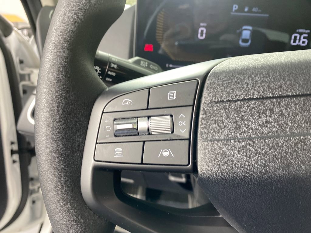 Used 2025 Kia K4 LX image 13