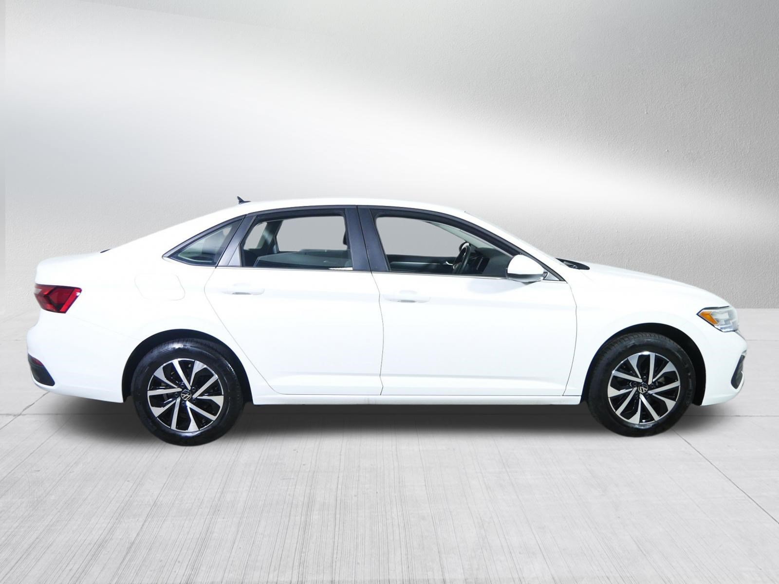 Used 2024 Volkswagen Jetta S FWD image 8