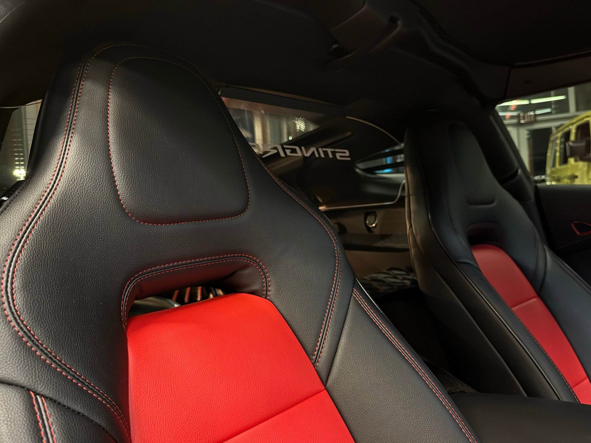 Used 2019 Chevrolet Corvette Stingray Coupe w/ Carbon Flash Badge Package image 33