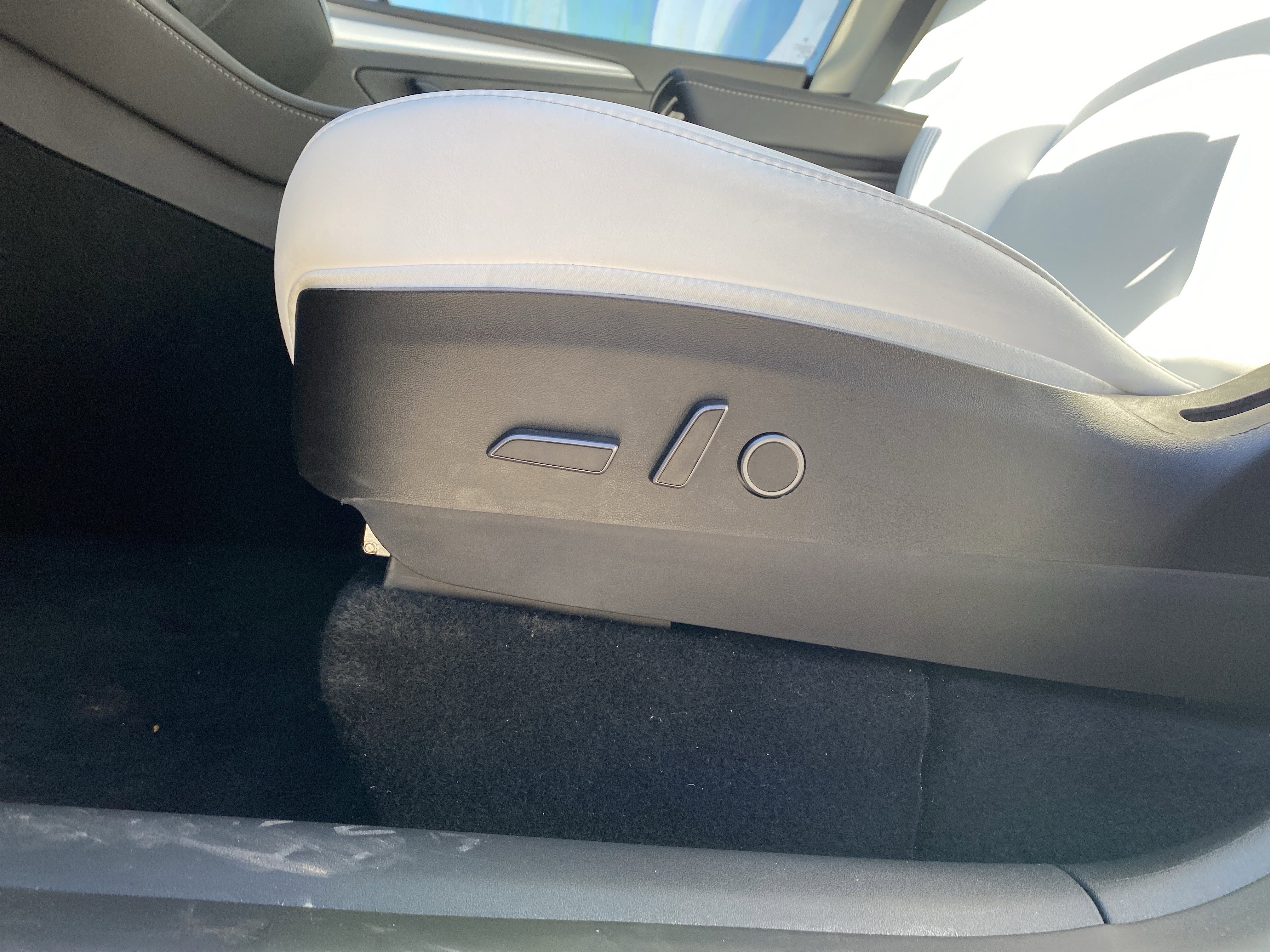 Used 2023 Tesla Model Y Long Range image 21