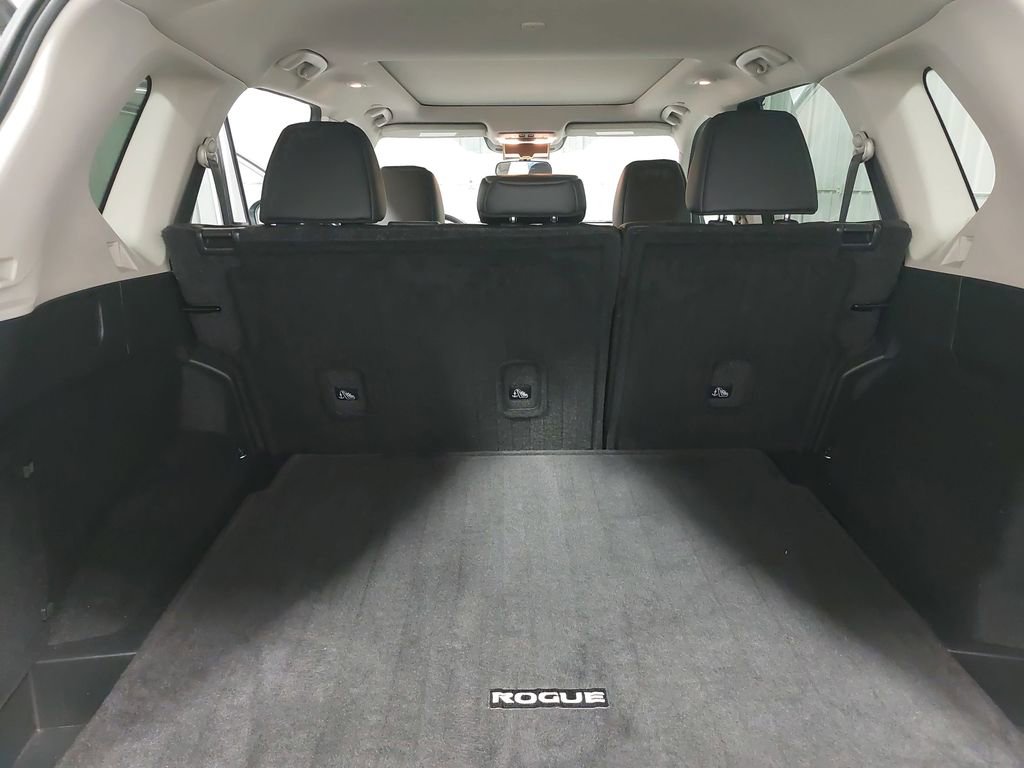 Used 2023 Nissan Rogue SV w/ SV Premium Package image 12