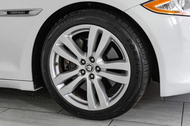 Used 2012 Jaguar XJ L image 56