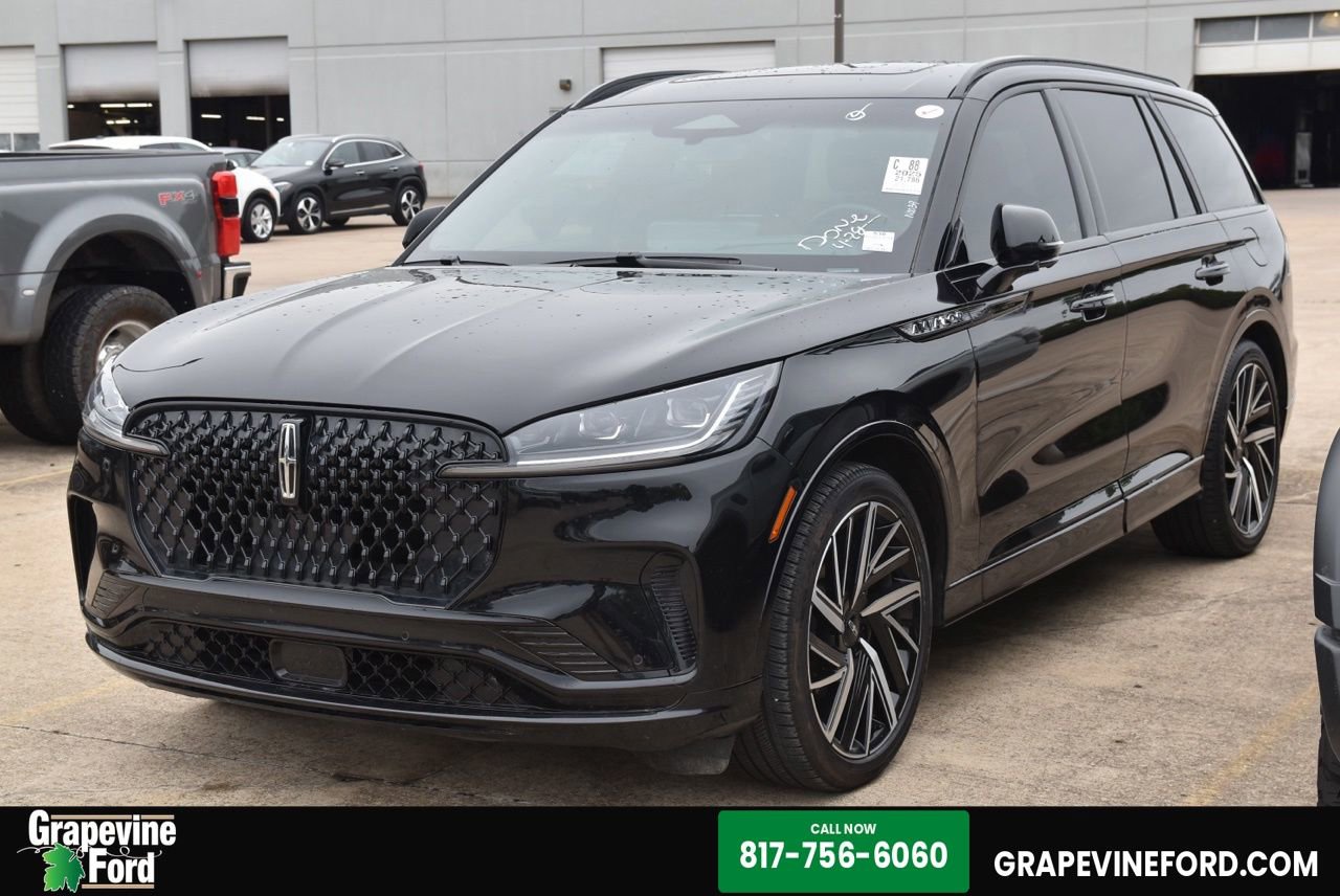 Certified 2025 Lincoln Aviator Black Label w/ Jet Appearance Package AWD/4WD image 1