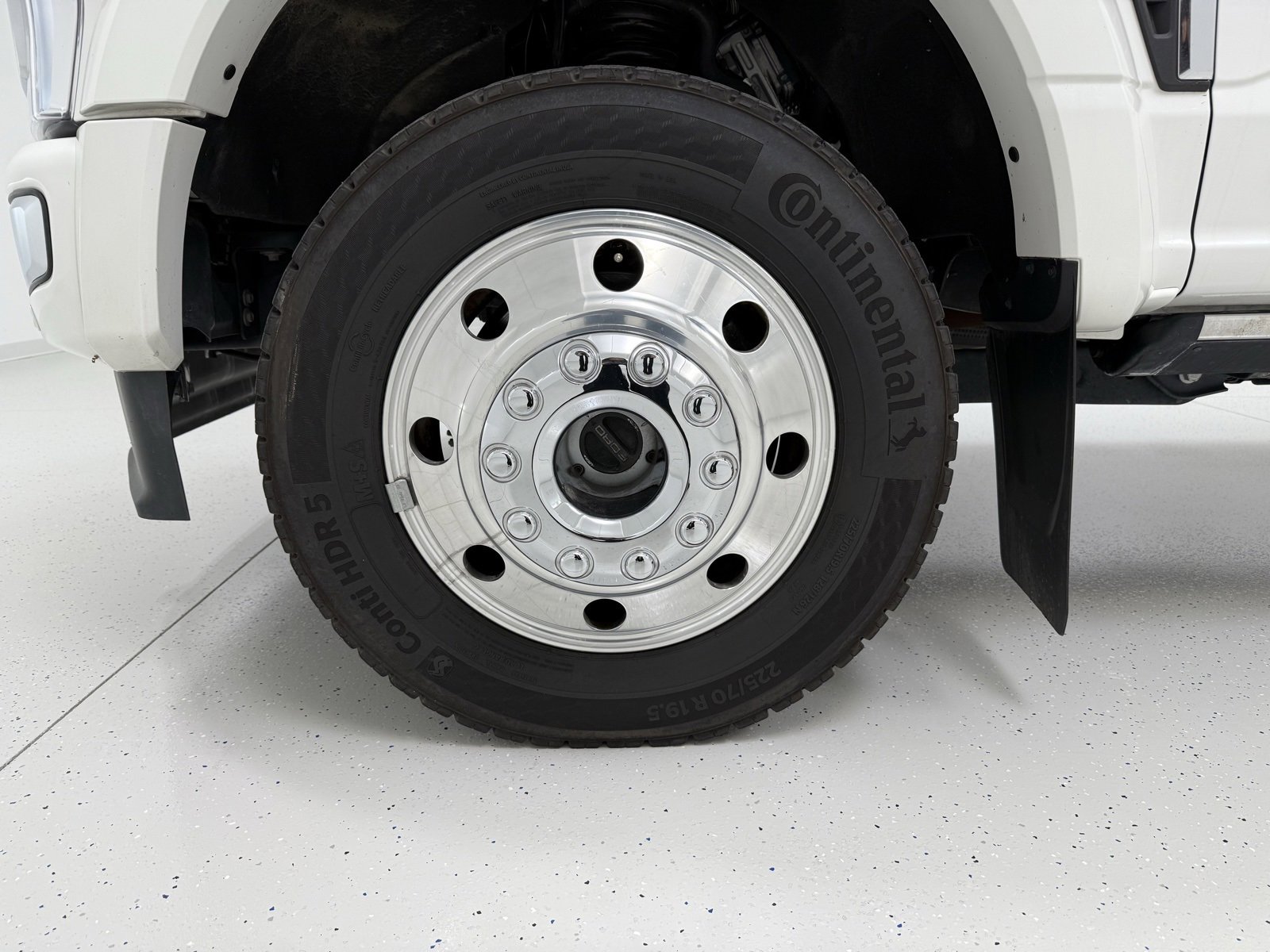 Used 2023 Ford F450 Platinum image 11