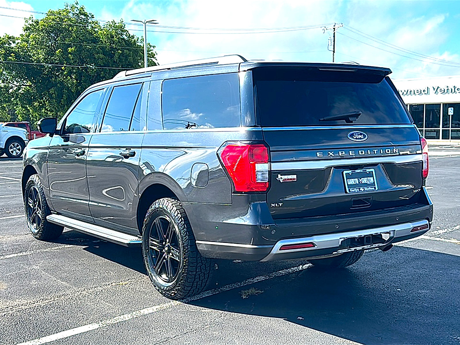 Used 2022 Ford Expedition Max XLT RWD image 6
