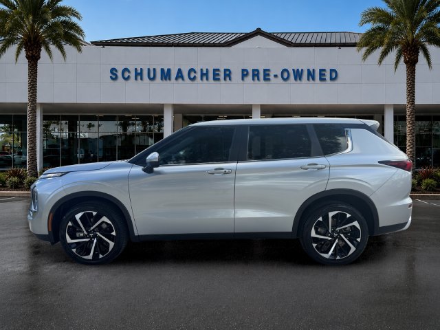 Used 2023 Mitsubishi Outlander SE AWD/4WD image 4