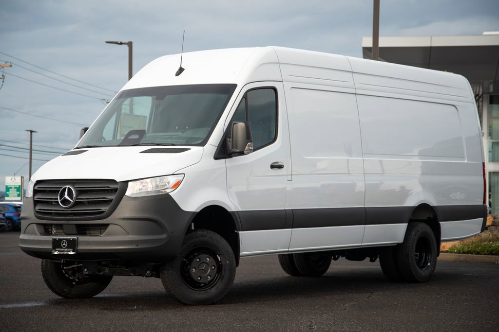 New 2026 Mercedes-Benz Sprinter 3500 360° Tour
