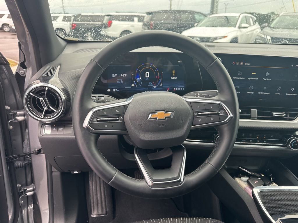 Used 2026 Chevrolet Equinox LT FWD image 11