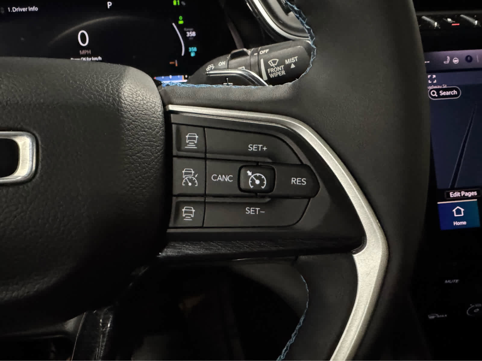 Used 2022 Jeep Grand Cherokee Trailhawk w/ Advanced Protech Group II image 21