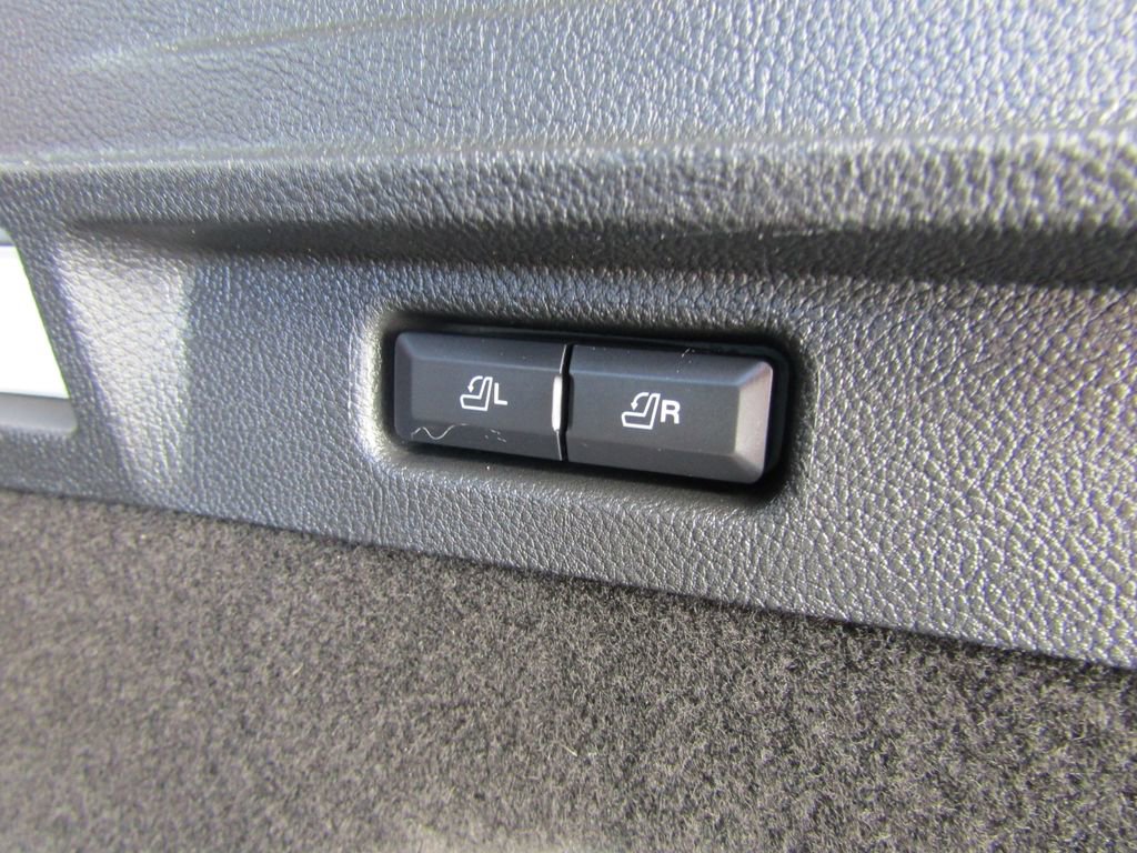 Used 2025 Lincoln Corsair Grand Touring w/ Equipment Group 301A AWD/4WD image 6