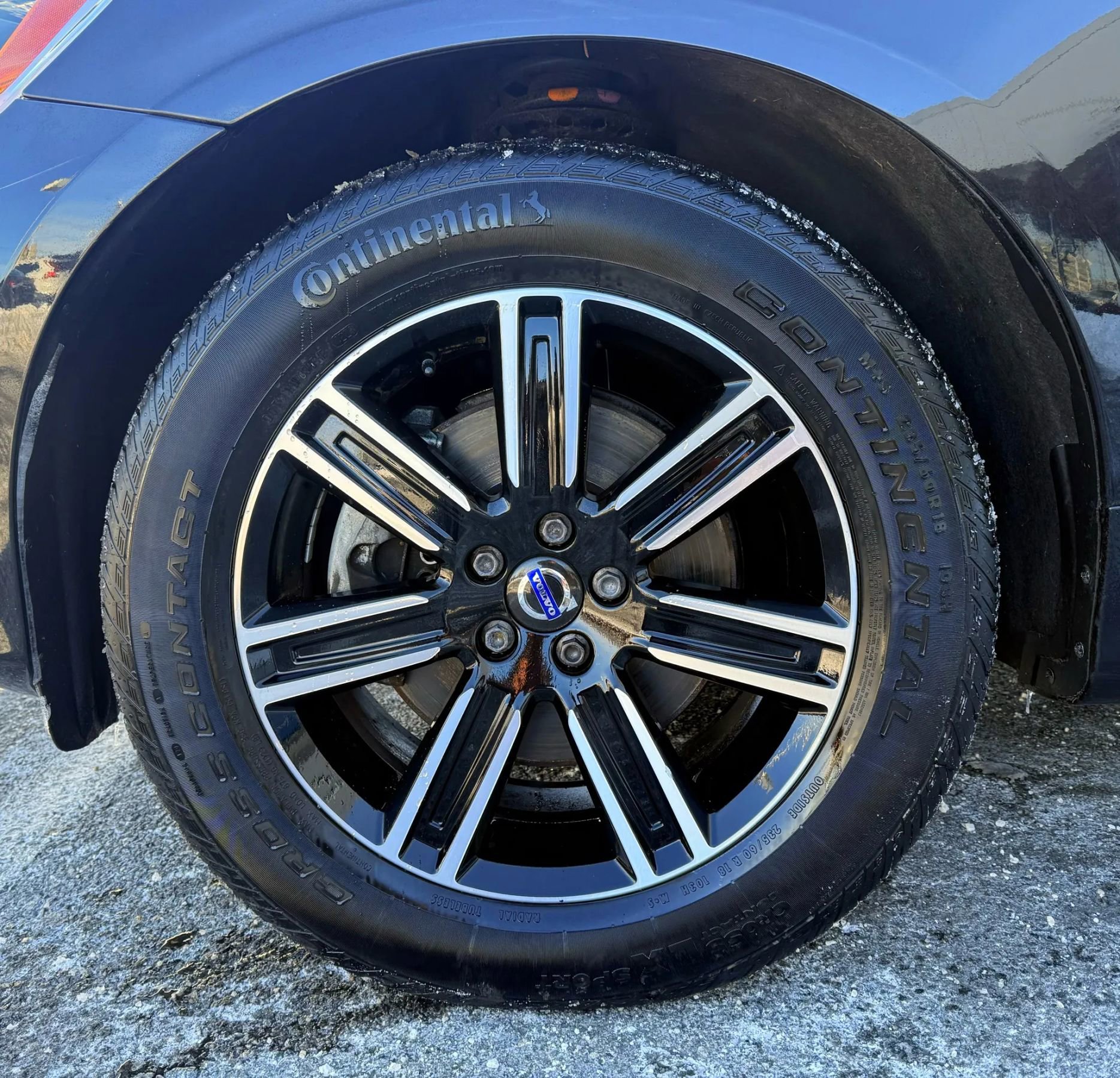 Used 2017 Volvo XC60 T5 Dynamic w/ Preferred Option Package image 56