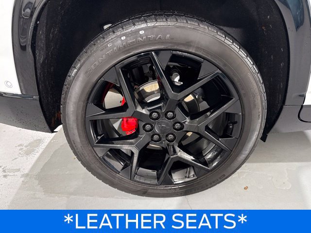 Used 2024 Chevrolet Traverse RS AWD/4WD image 13
