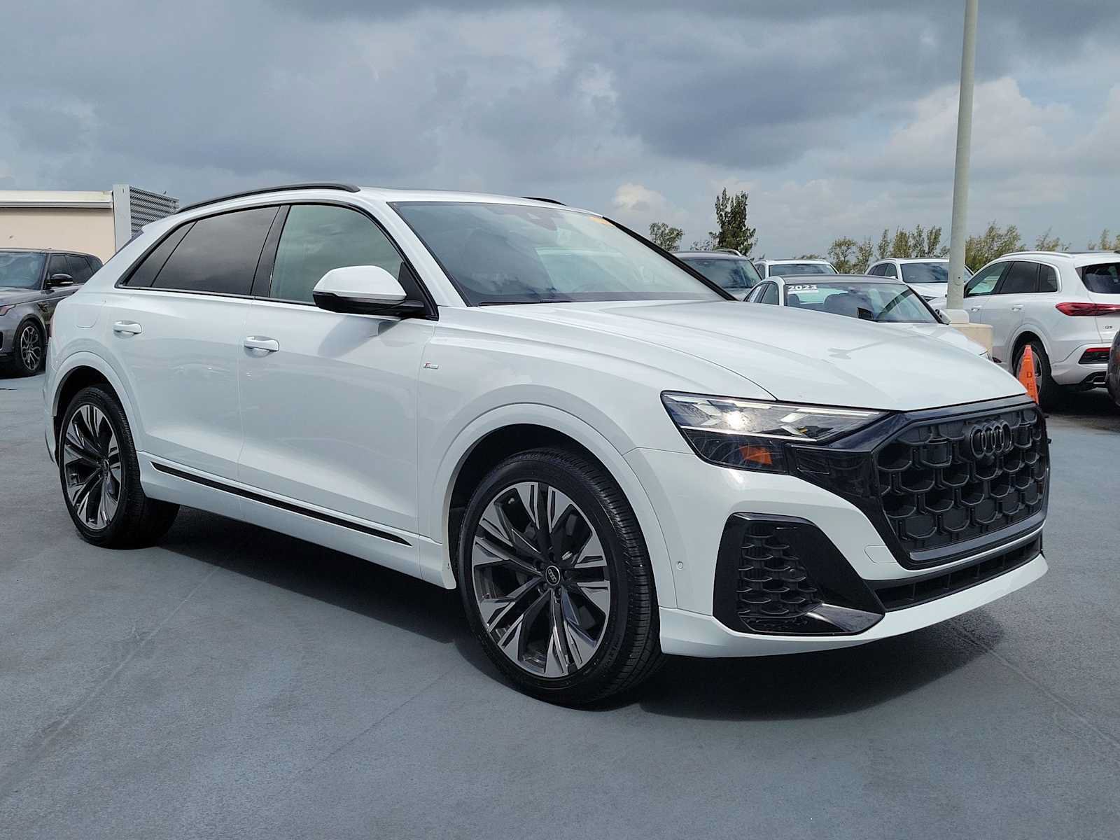 Certified 2025 Audi Q8 Prestige w/ Prestige Package AWD/4WD image 8