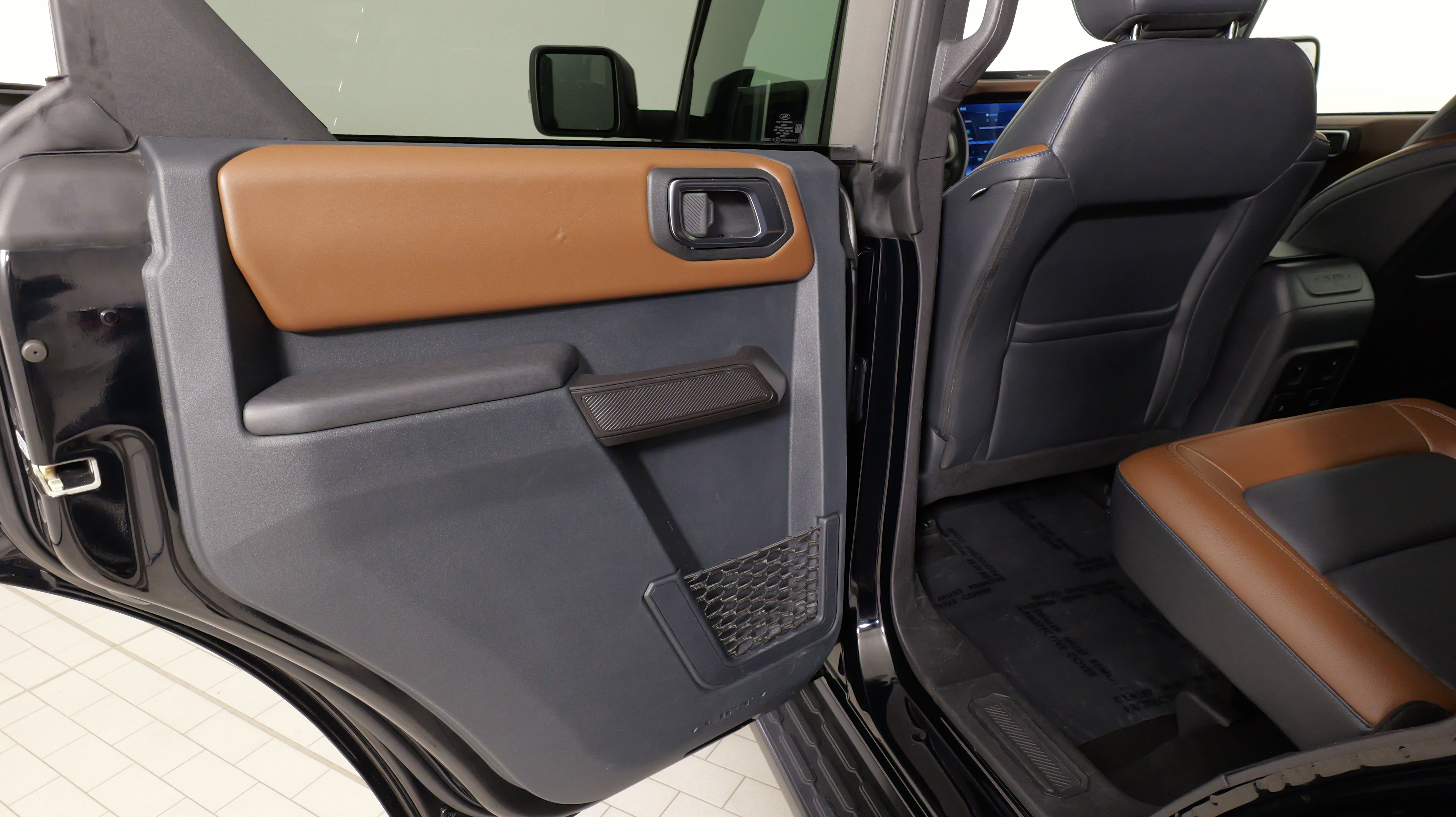 Used 2024 Ford Bronco Outer Banks AWD/4WD image 31