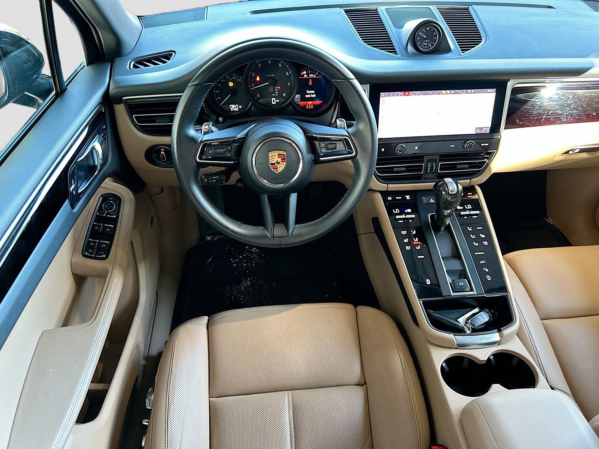 Used 2022 Porsche Macan image 24