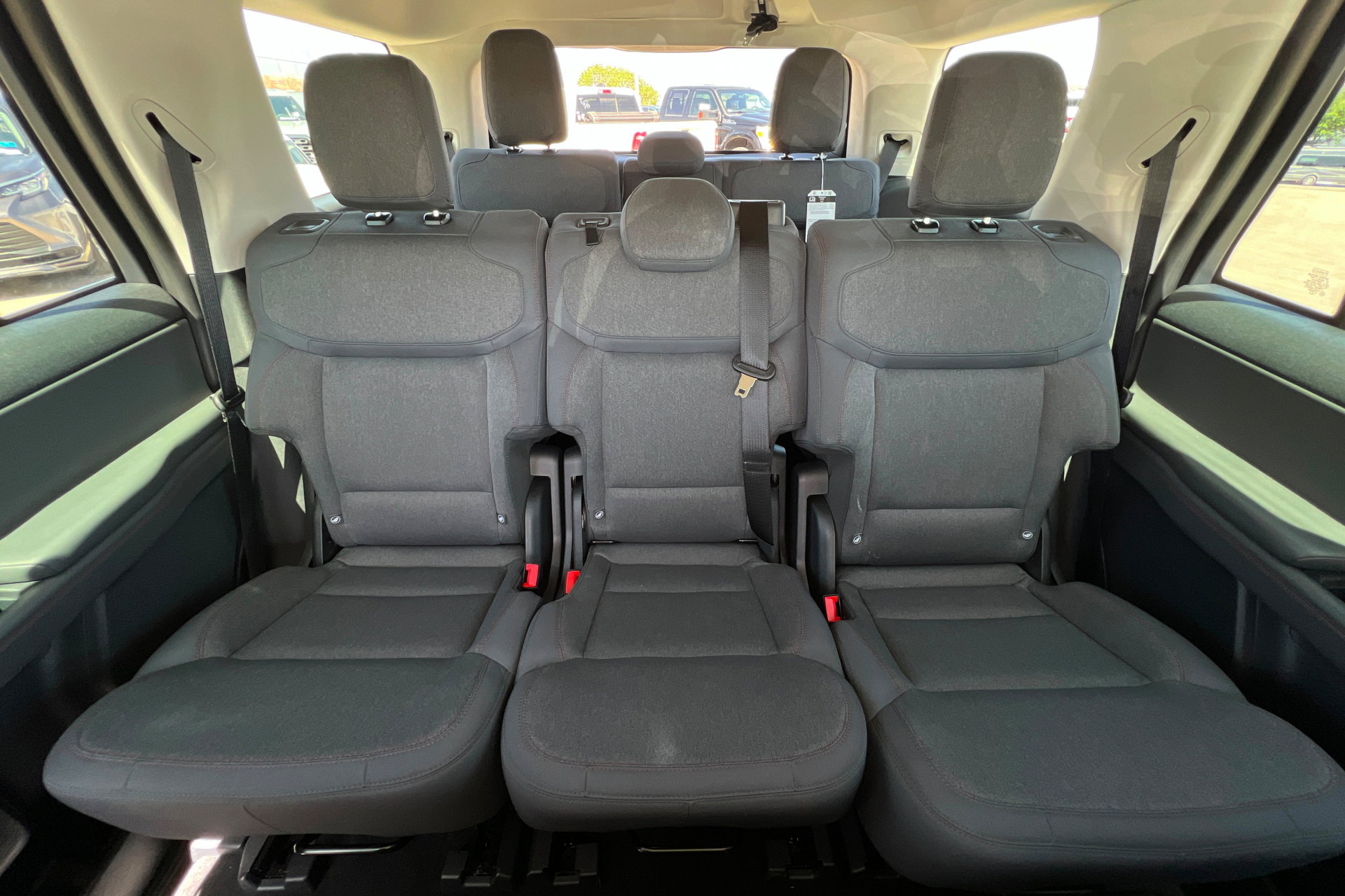 Used 2025 Ford Expedition Active AWD/4WD image 27