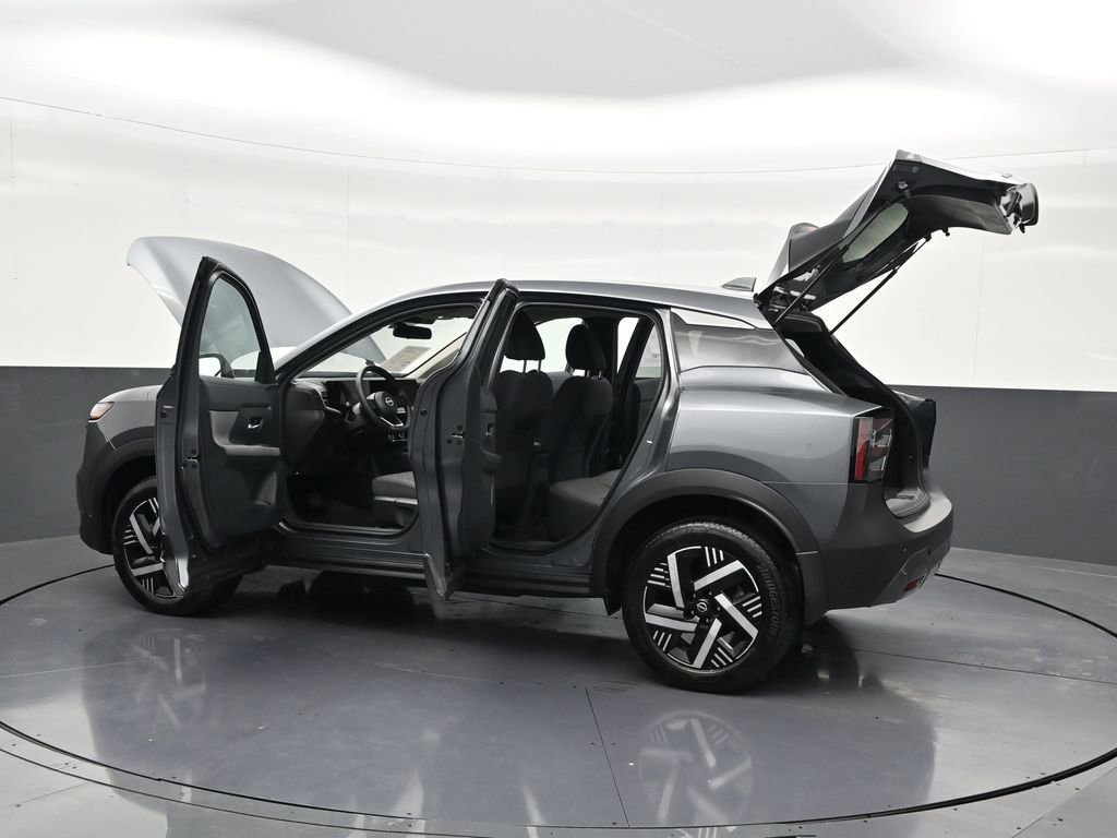 Used 2025 Nissan Kicks SV image 39