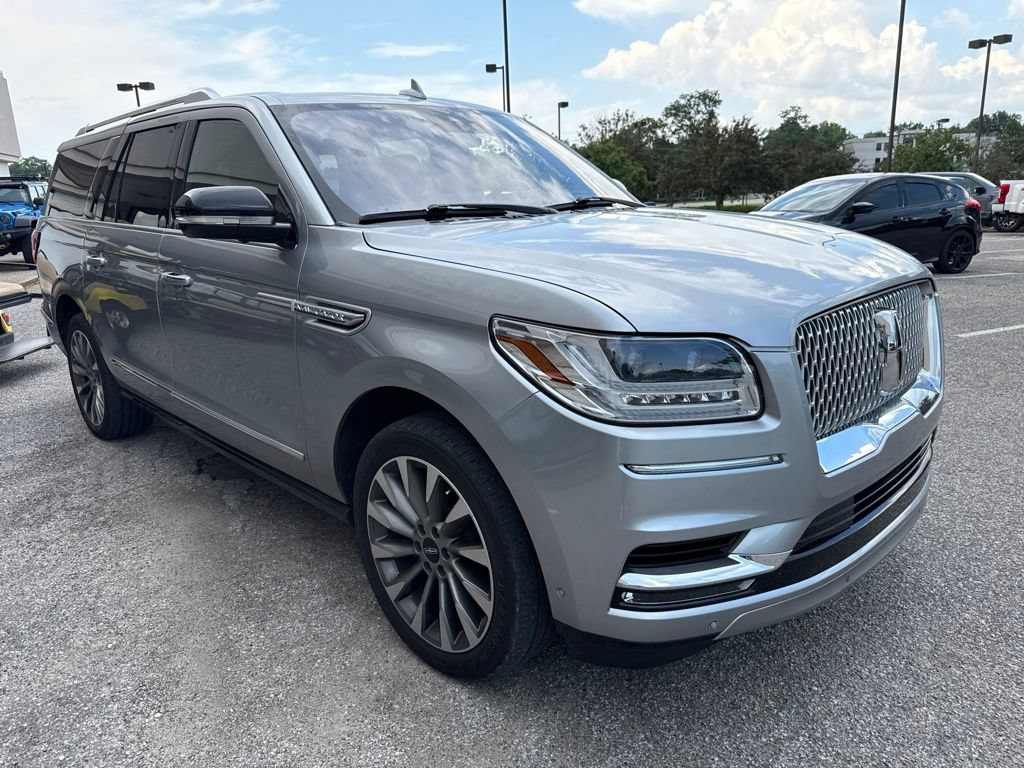 Used 2020 Lincoln Navigator L Reserve w/ Luxury Package AWD/4WD image 16