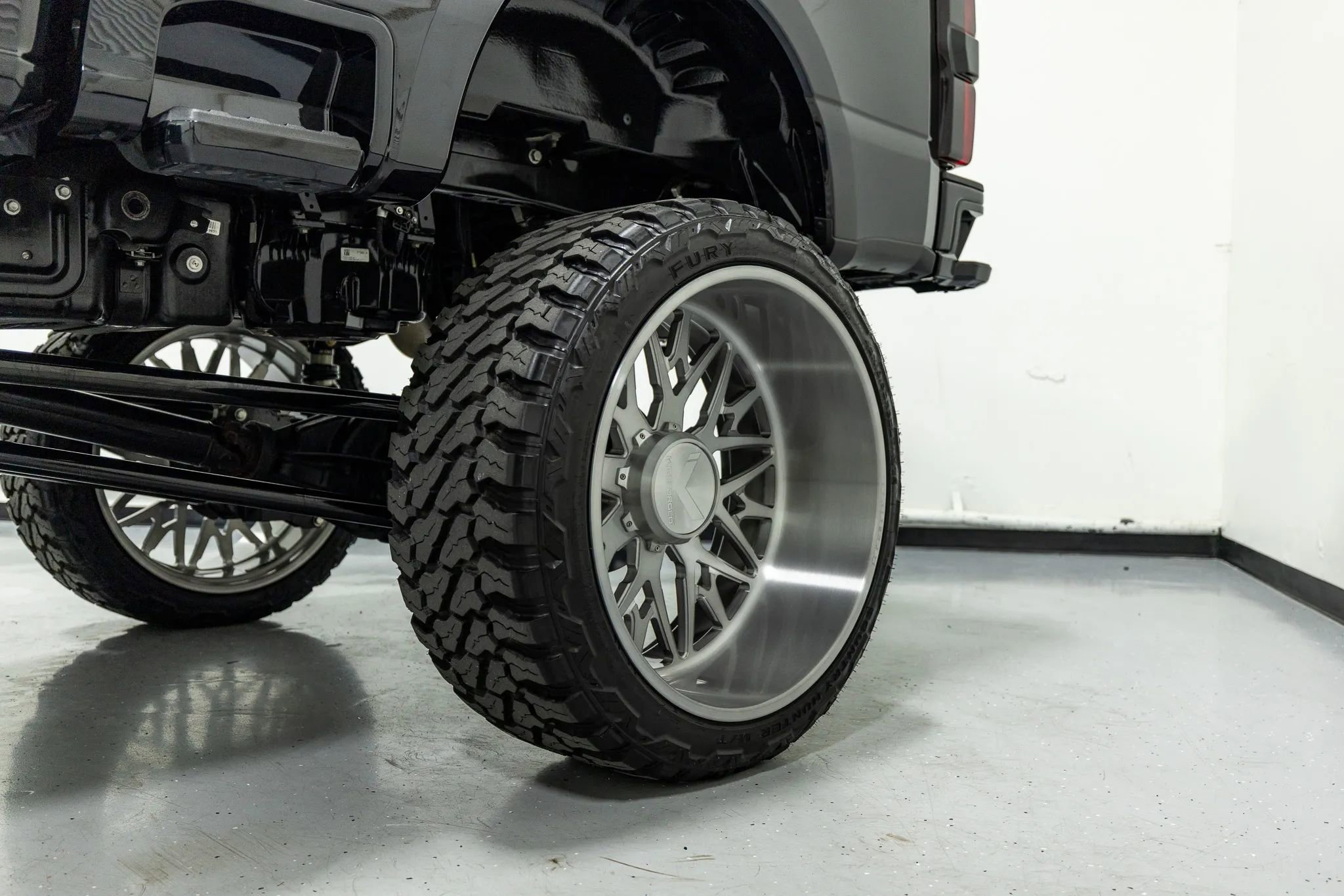 Used 2024 Ford F350 Platinum image 32