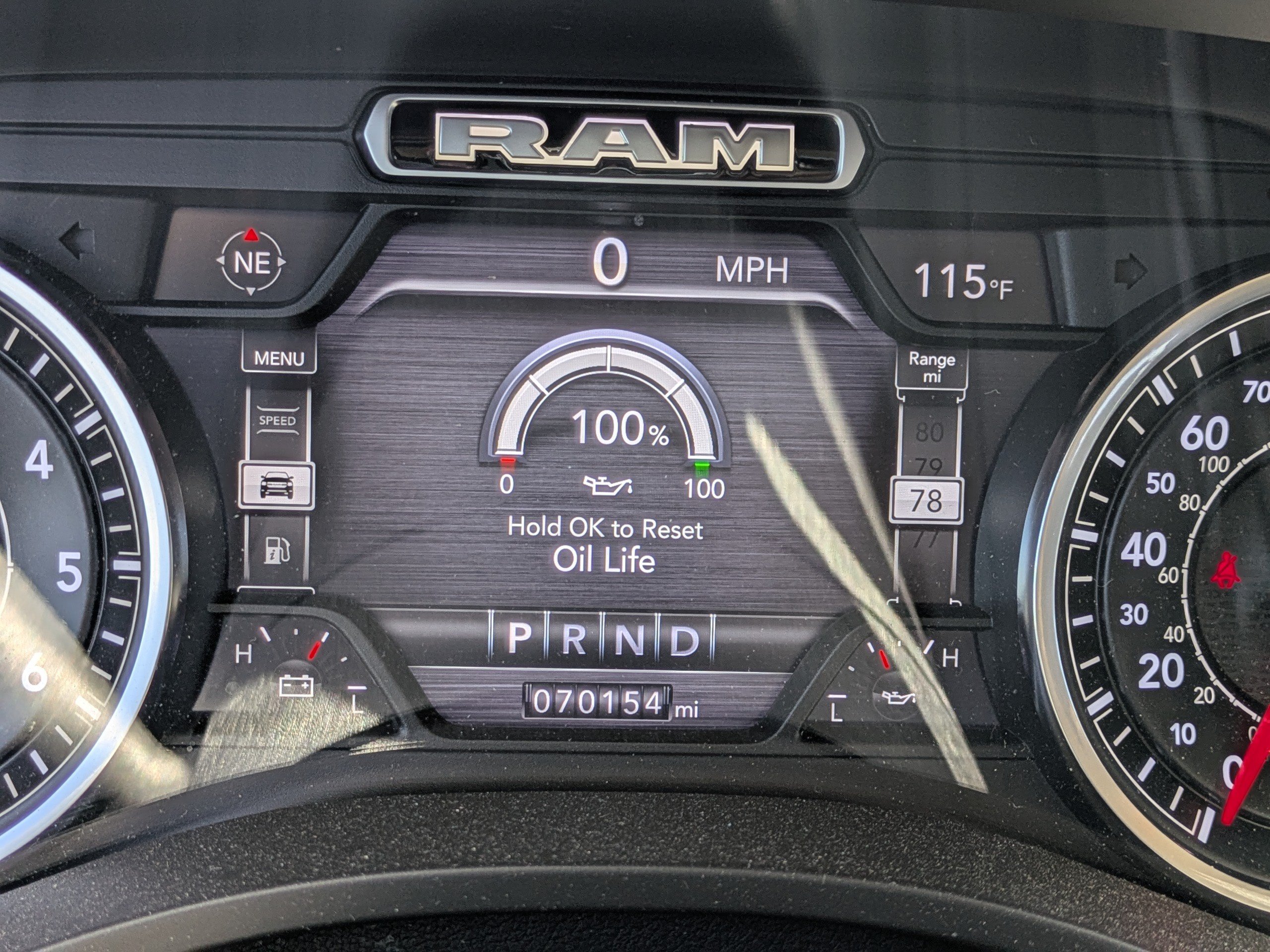 Used 2019 RAM 1500 Laramie AWD/4WD image 24